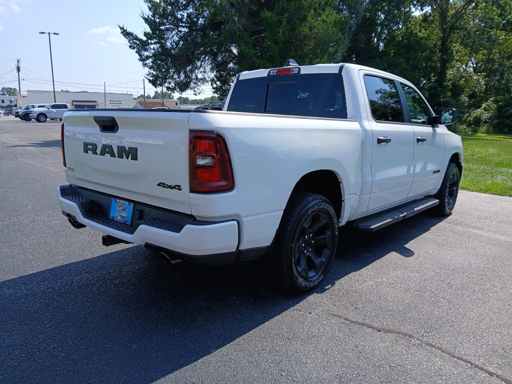 New 2026 Ram 1500 EXPRESS CREW CAB 4X4 5'7 BOX Pickup