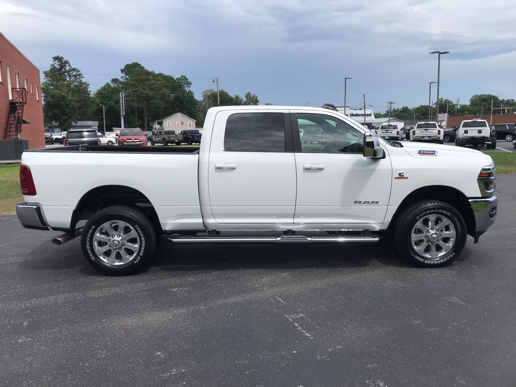 New 2026 Ram 2500 LARAMIE CREW CAB 4X4 6'4 BOX Pickup