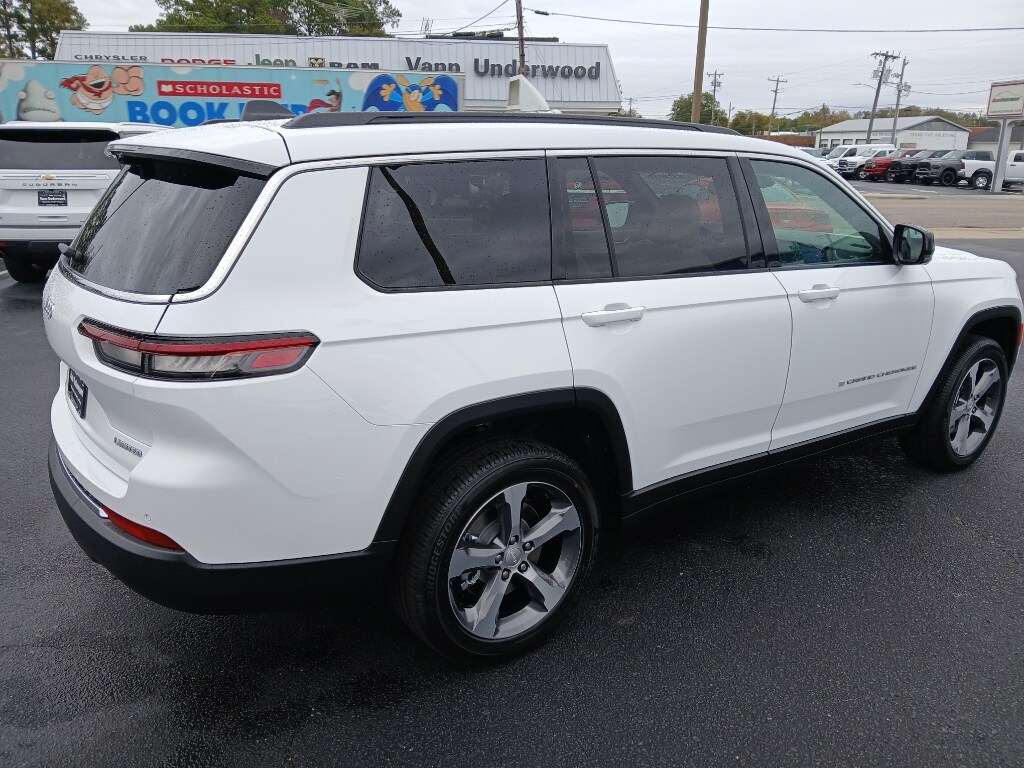 2025 Jeep Grand Cherokee Limited photo 3