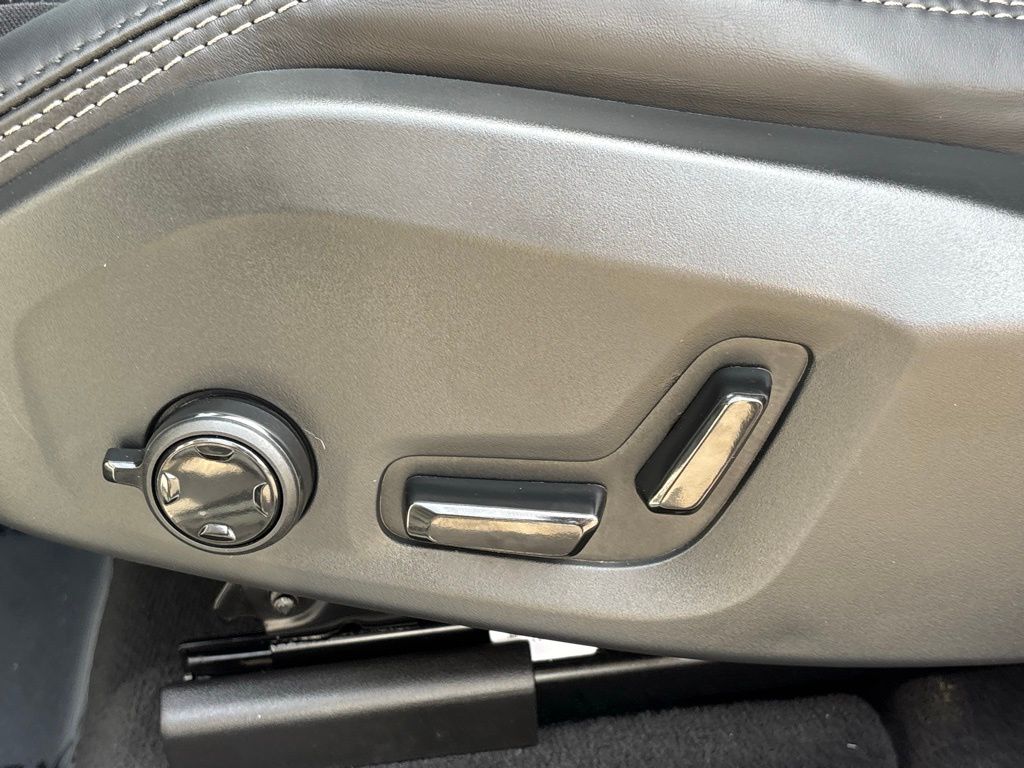 2025 Volvo XC60 Ultra - Photo 18