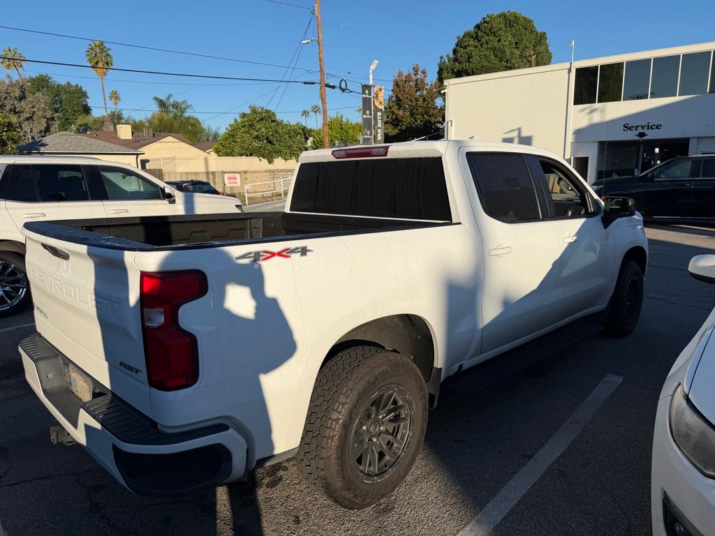 2021 Chevrolet Silverado 1500 RST photo 3
