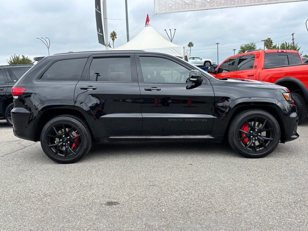 2020 Jeep Grand Cherokee SRT8 photo 2