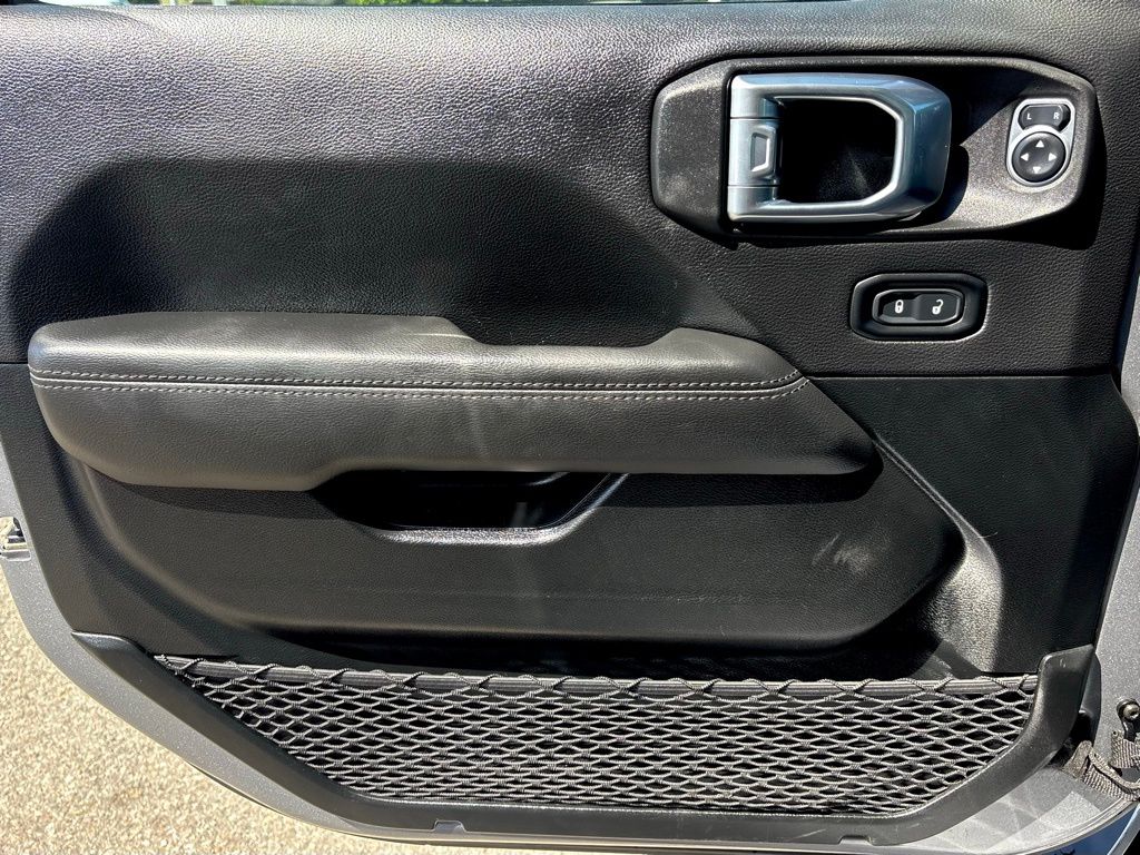 2021 Jeep Wrangler Unlimited Sahara Altitude - Photo 11
