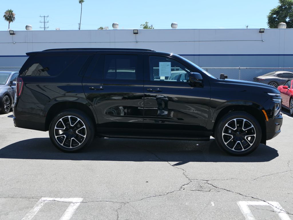 2025 Chevrolet Tahoe RST photo 2