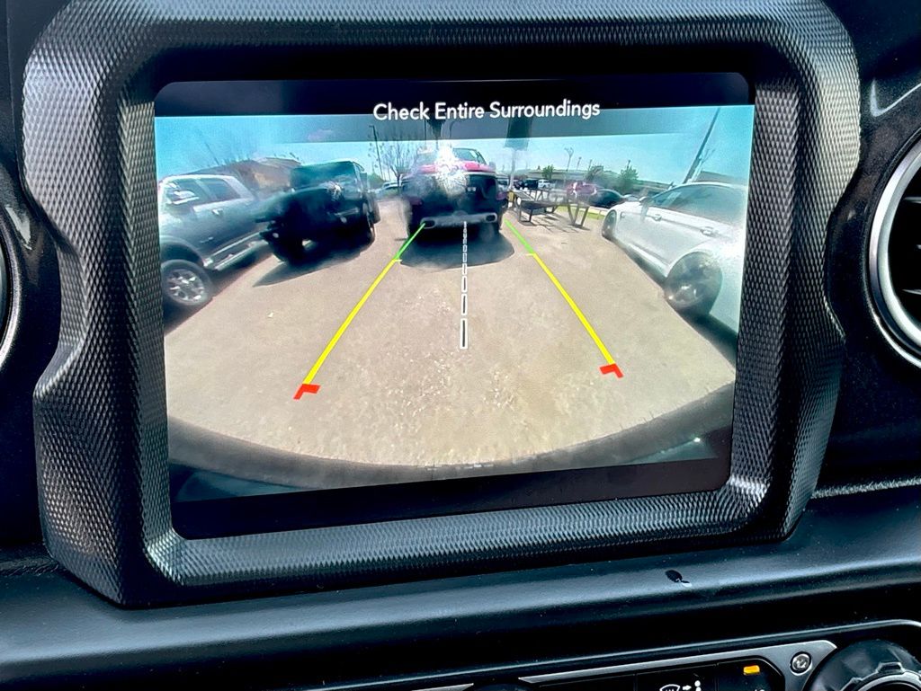 2021 Jeep Wrangler Unlimited Sahara Altitude - Photo 17