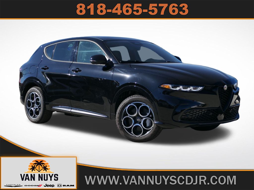 2025 Alfa Romeo Tonale Base