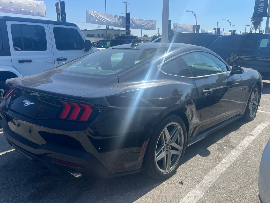 2024 Ford Mustang EcoBoost photo 3