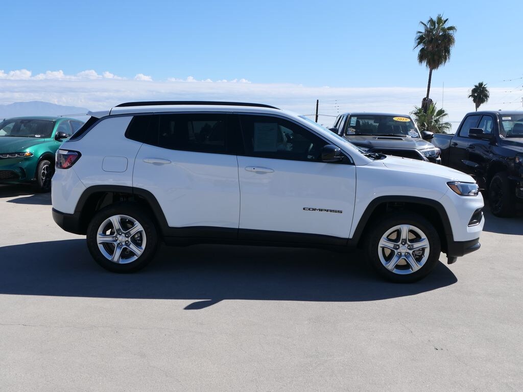 Used 2024 Jeep Compass Latitude SUV