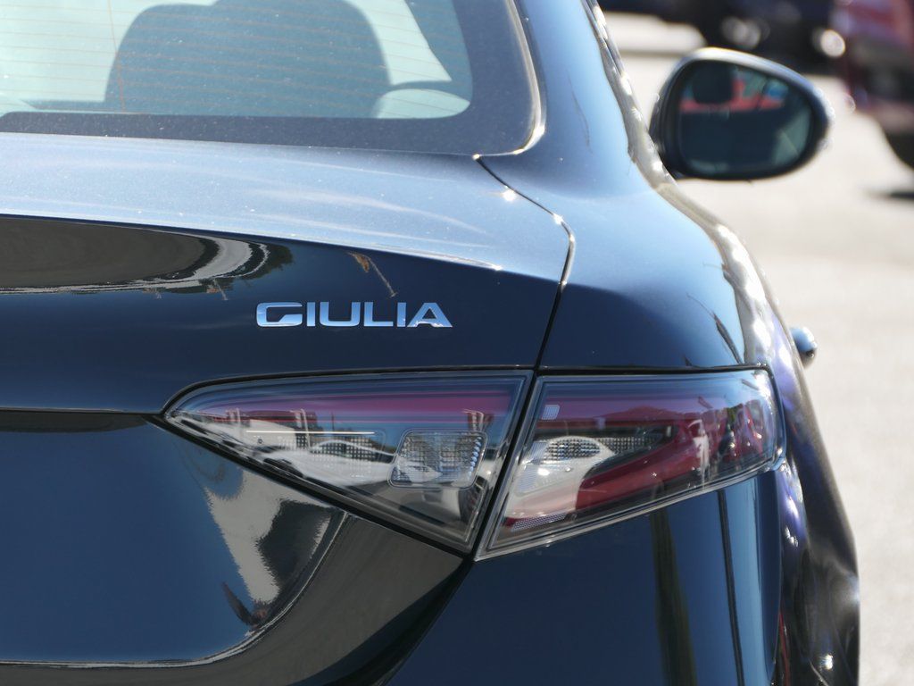 2024 Alfa Romeo Giulia SPRINT photo 4