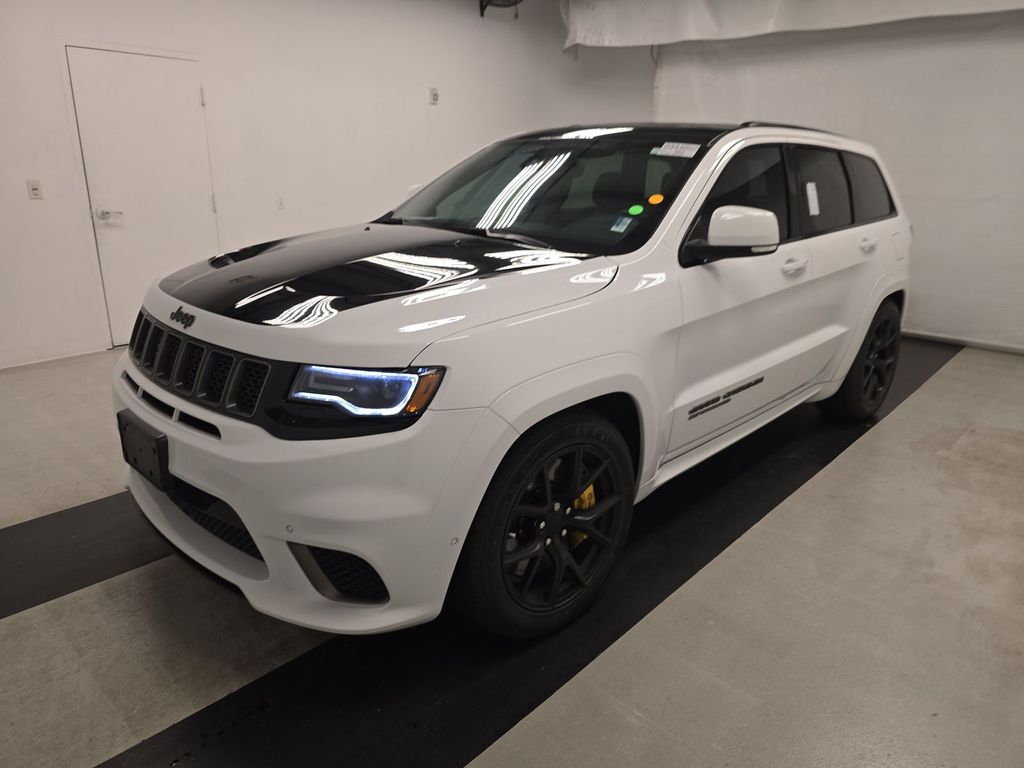 2021 Jeep Grand Cherokee Trackhawk photo 3