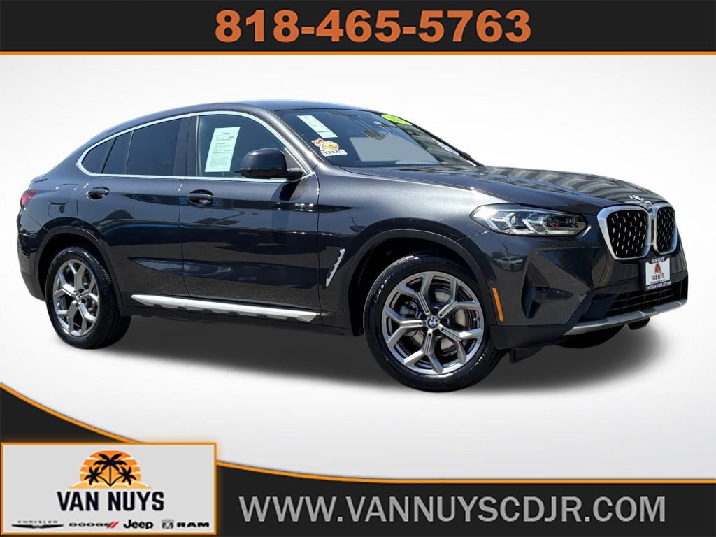 2025 BMW X4 xDrive30i's photo