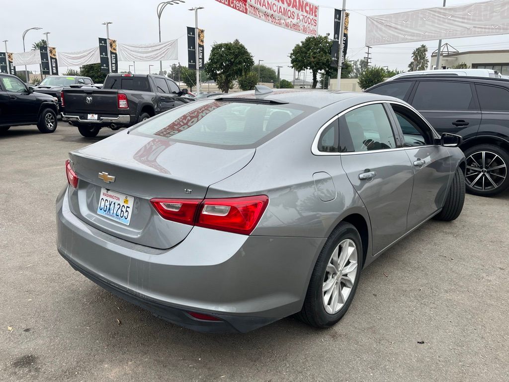 2023 Chevrolet Malibu 1LT photo 2