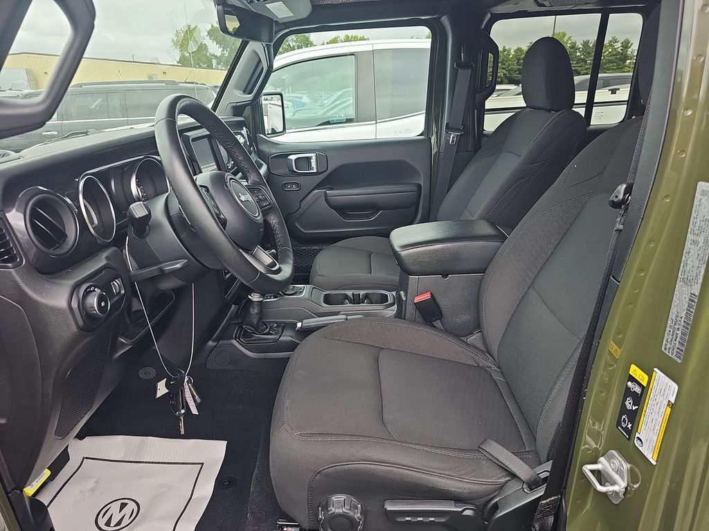 2023 Jeep Wrangler Sport Altitude photo 3