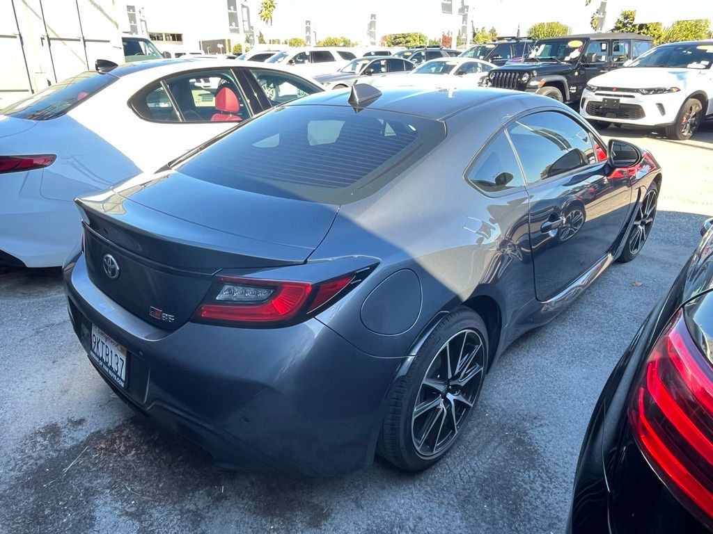 2022 Toyota GR86 Base photo 3