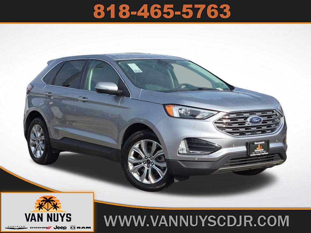 2024 Ford Edge Titanium's photo