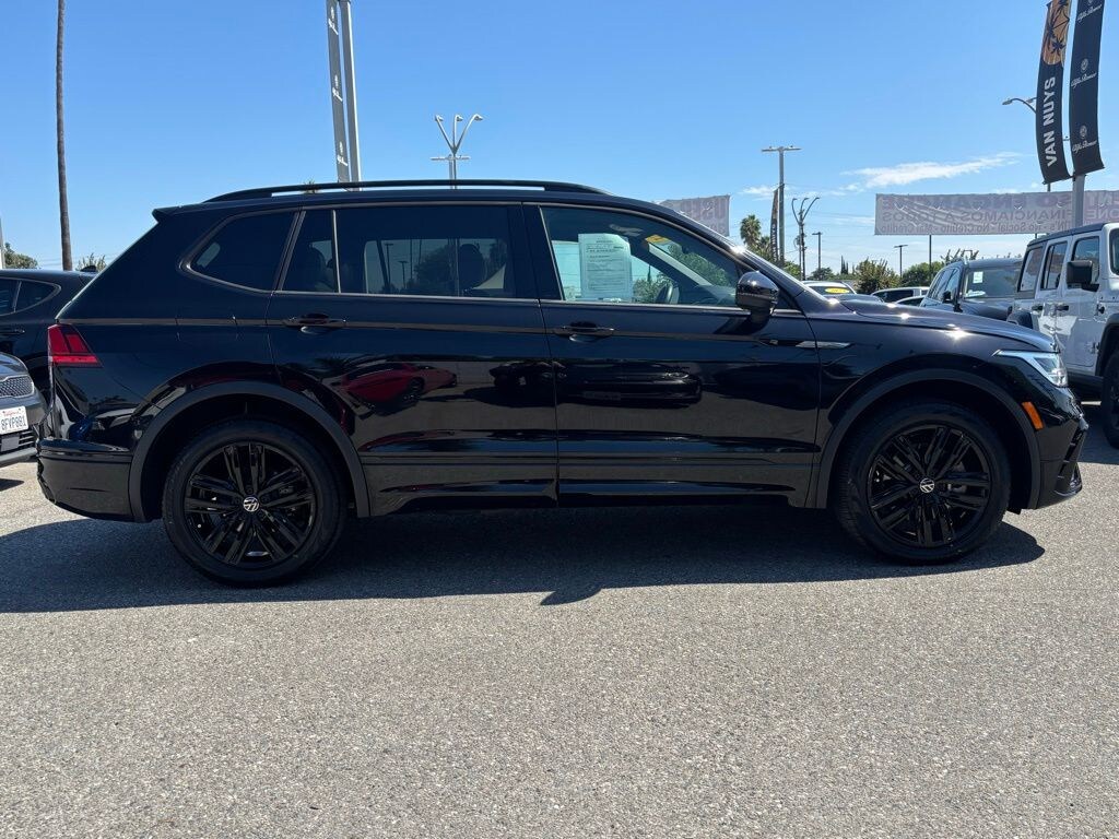Used 2022 Volkswagen Tiguan 2.0T SE R-Line Black SUV