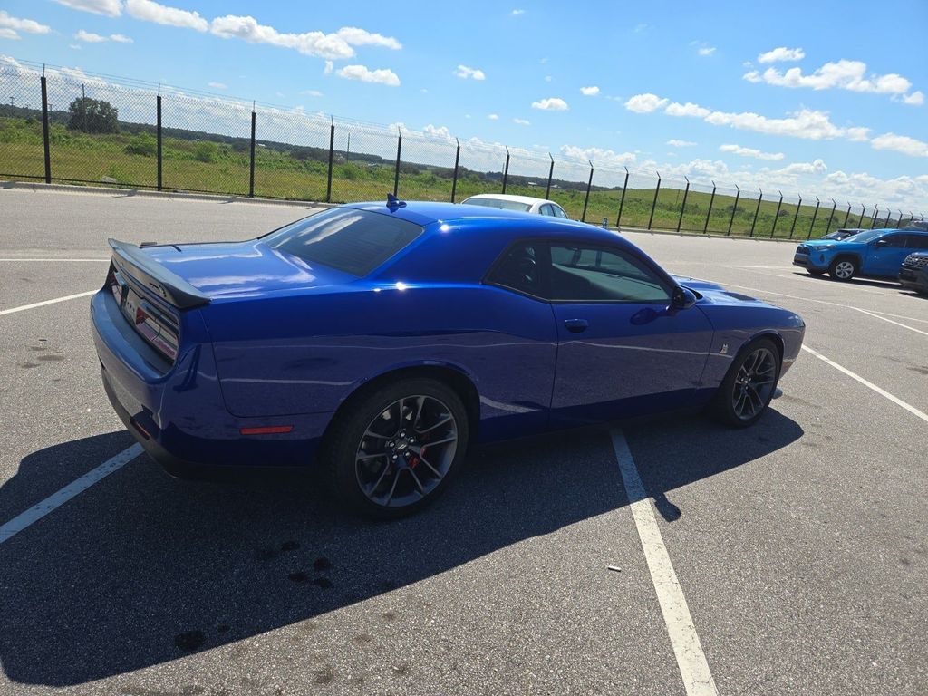 2022 Dodge Challenger R/T Scat Pack photo 2
