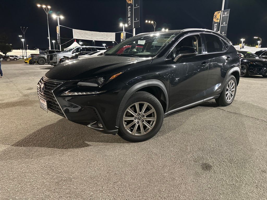 2019 Lexus NX 300h Luxury photo 2