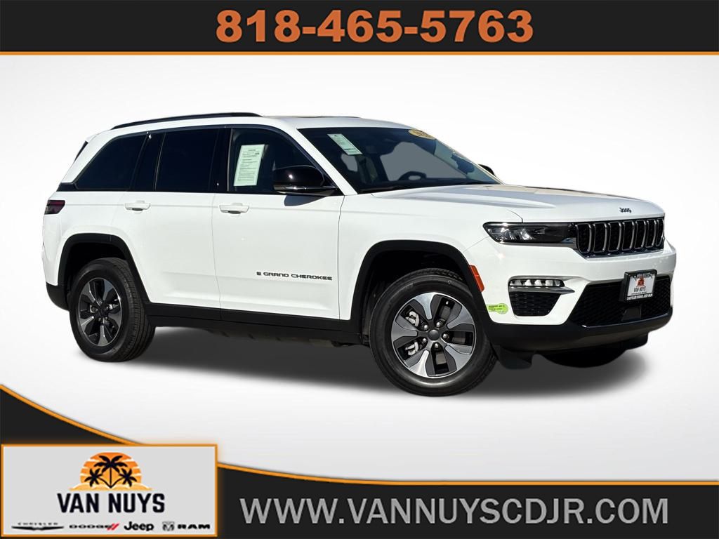 2022 Jeep Grand Cherokee 4xe's photo
