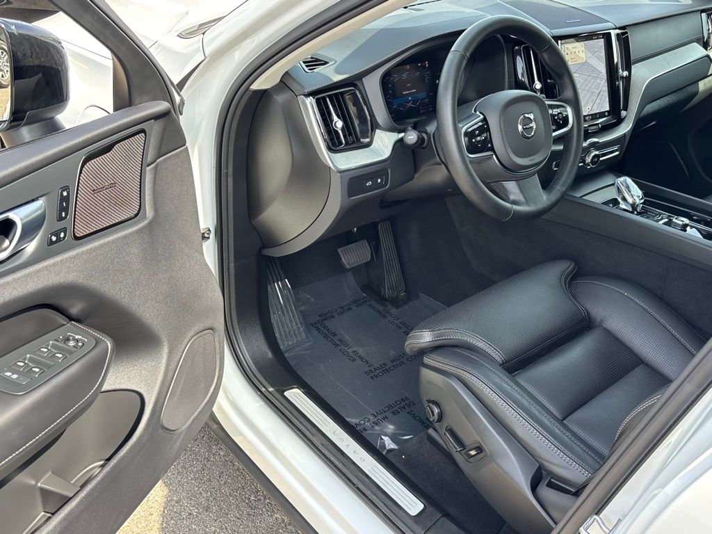 2025 Volvo XC60 Ultra - Photo 15