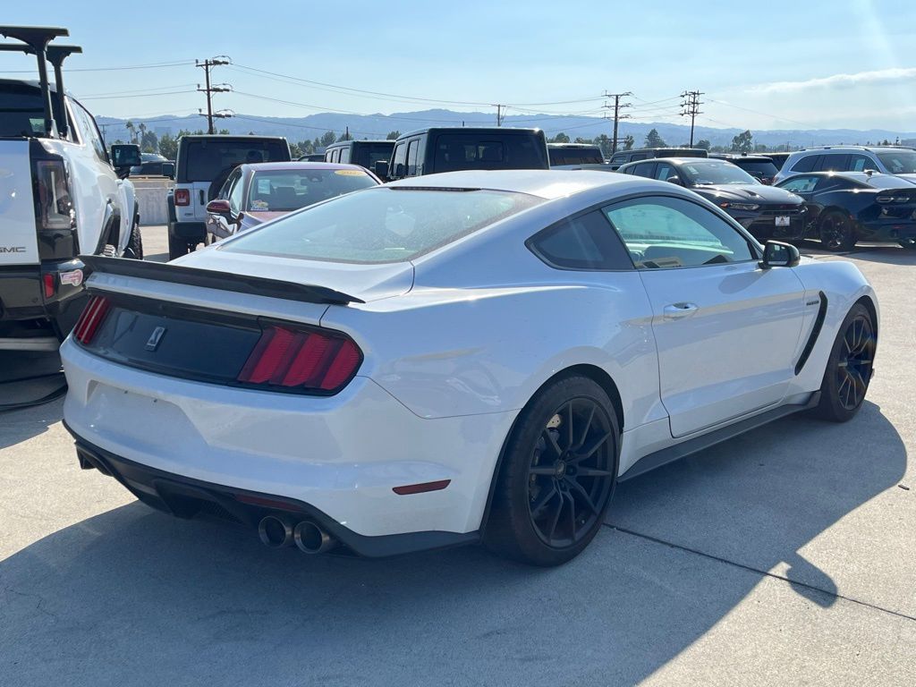 2018 Ford Mustang Shelby photo 3