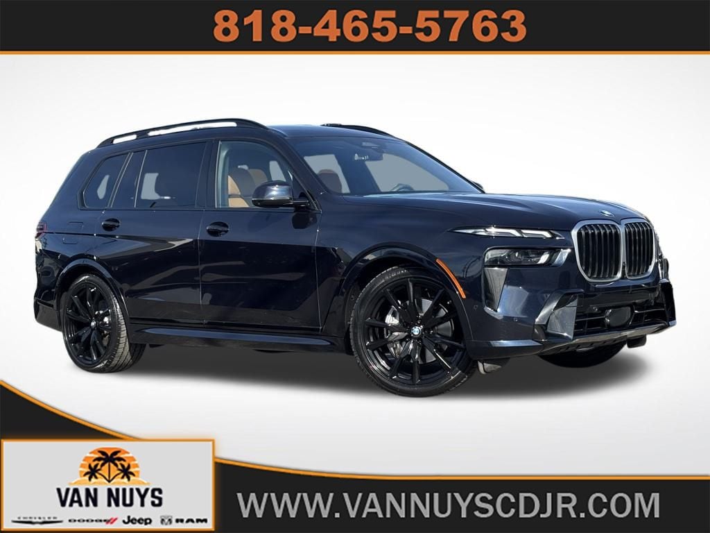 2023 BMW X7 40i's photo