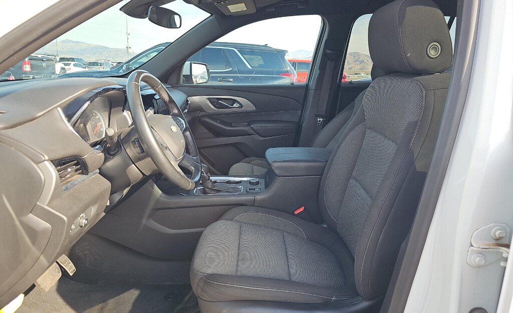 2023 Chevrolet Traverse Cloth 1LT photo 3