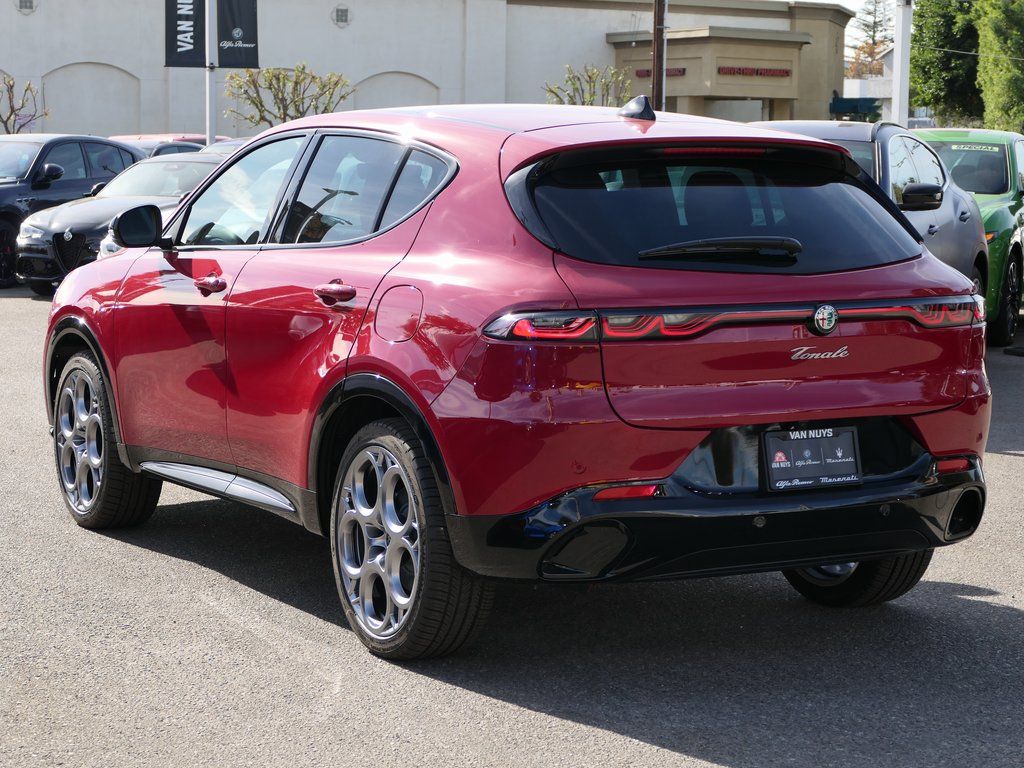 2025 Alfa Romeo Tonale photo 2