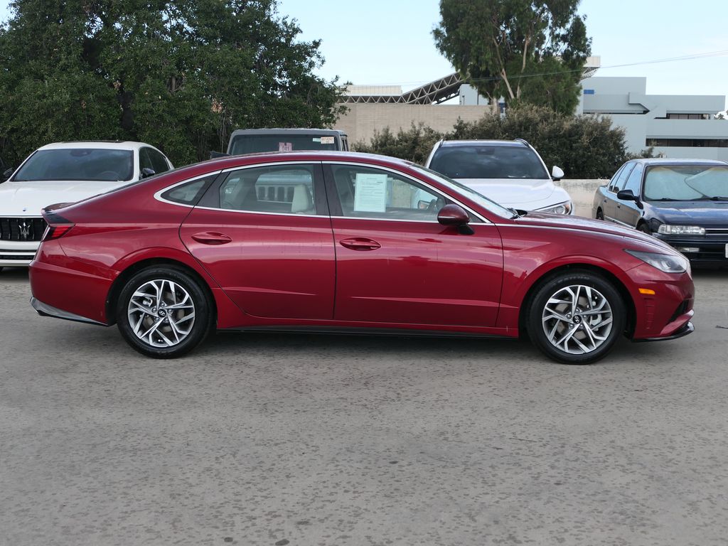 2023 Hyundai Sonata SEL photo 2