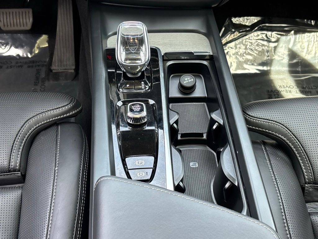 2025 Volvo XC60 Ultra - Photo 14