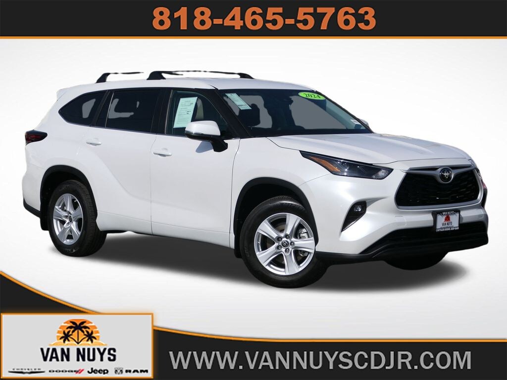 Used 2024 Toyota Highlander LE SUV