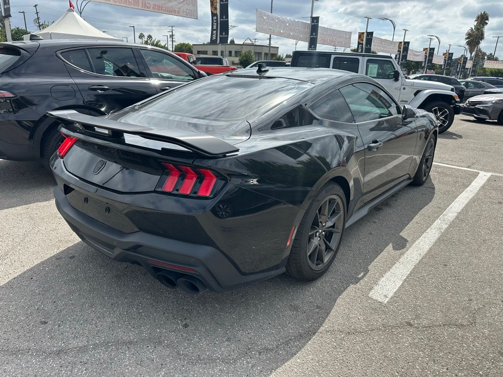 2024 Ford Mustang Dark Horse photo 3
