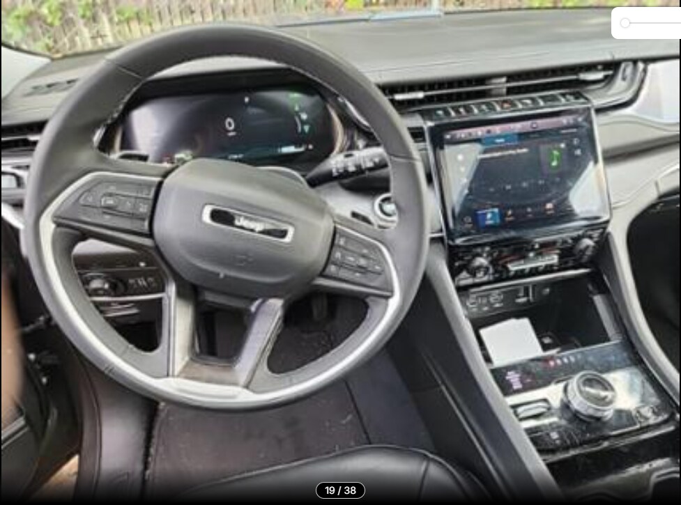 2022 Jeep Cherokee Limited 4xe photo 3