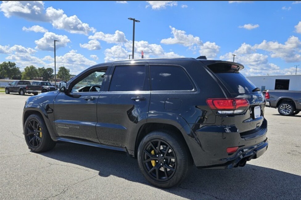 2021 Jeep Grand Cherokee Trackhawk photo 2