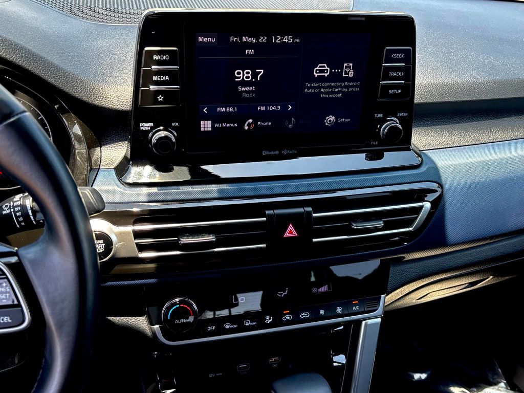 2023 Kia Seltos S - Photo 23