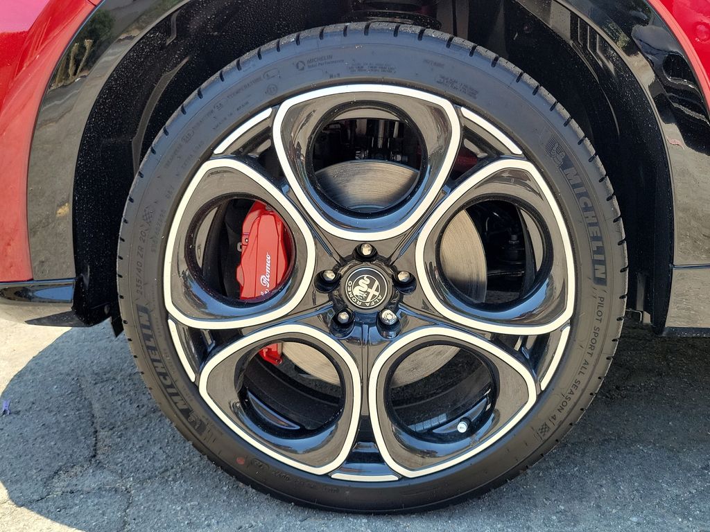 2024 Alfa Romeo Tonale Ti photo 3