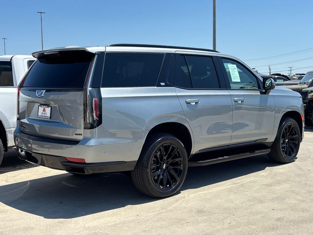 2024 Cadillac Escalade Sport photo 2