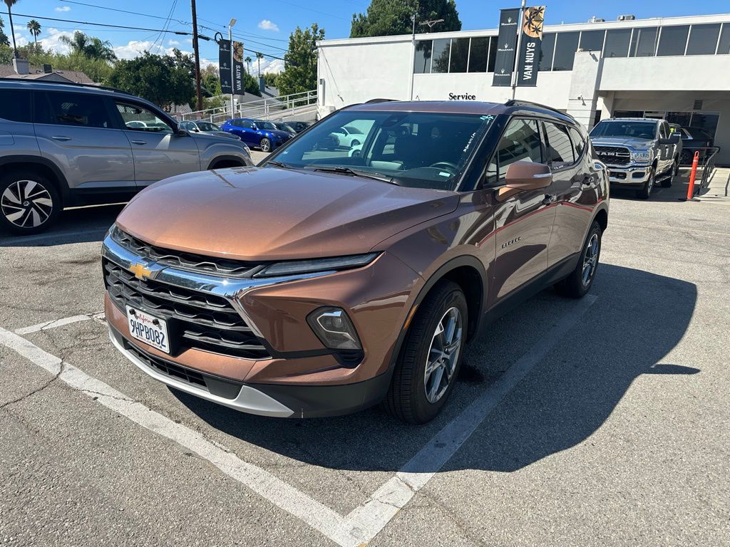 2023 Chevrolet Blazer 3LT photo 2