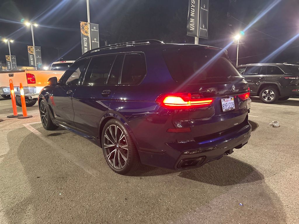 2022 Bmw X7 M50i photo 3