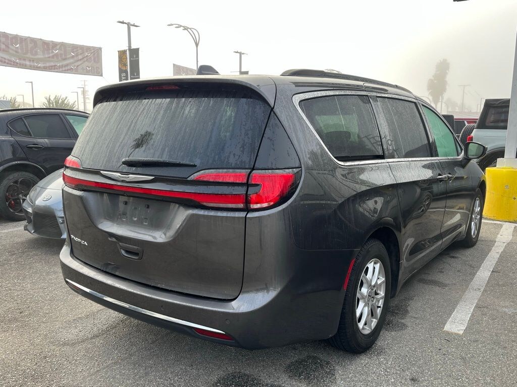 Used 2022 Chrysler Pacifica Touring L Van Passenger Van