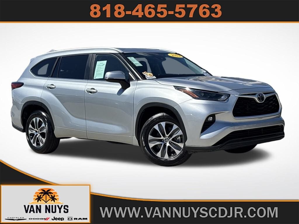Used 2023 Toyota Highlander XLE SUV