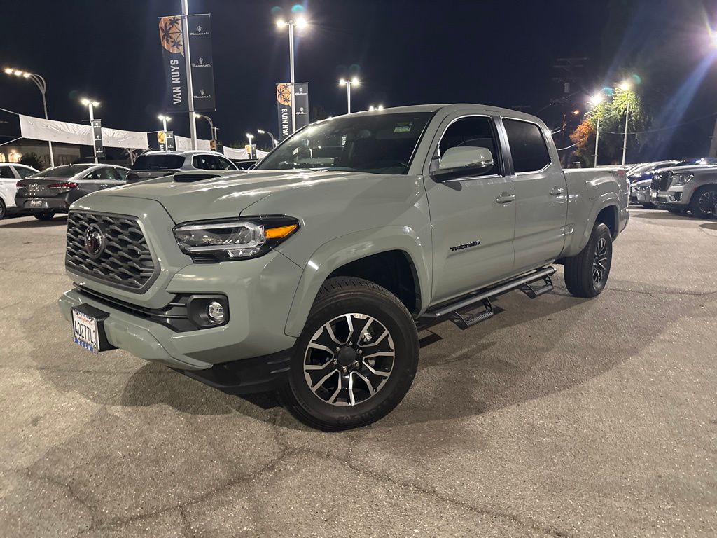 2022 Toyota Tacoma TRD Sport V6 photo 2