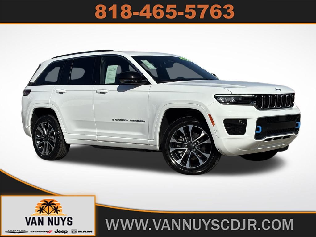 2022 Jeep Grand Cherokee Overland 4xe's photo