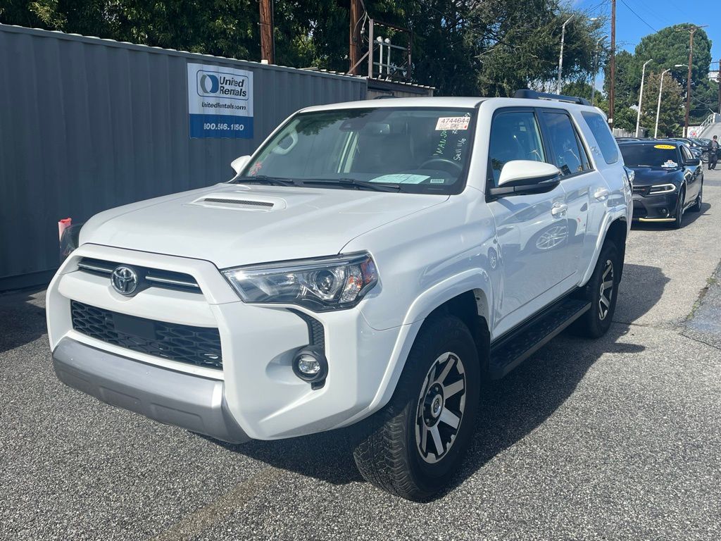 2024 Toyota 4Runner TRD Off-Road Premium photo 2
