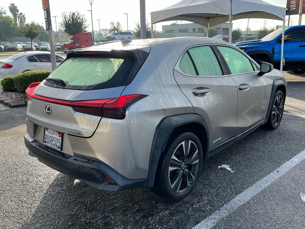 2021 Lexus UX 250h photo 3