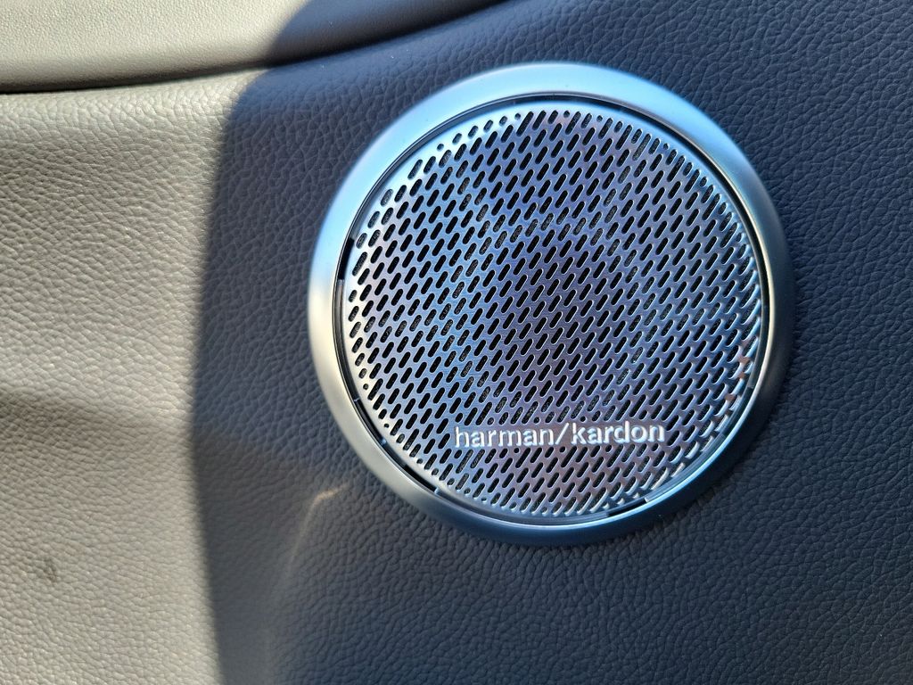 2024 Alfa Romeo Giulia Quadrifoglio - Photo 11