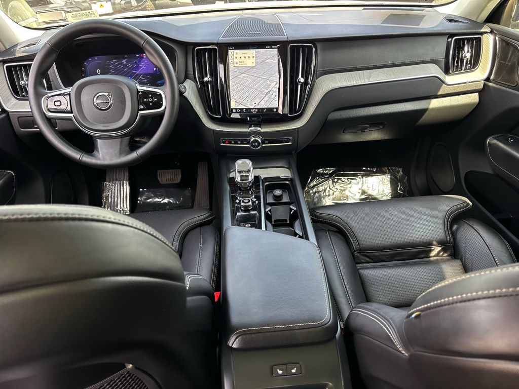 2025 Volvo XC60 Ultra - Photo 11