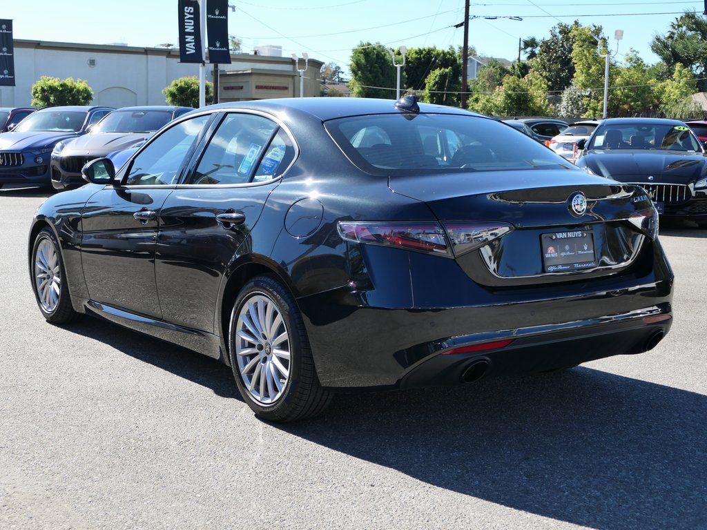 2024 Alfa Romeo Giulia SPRINT photo 2