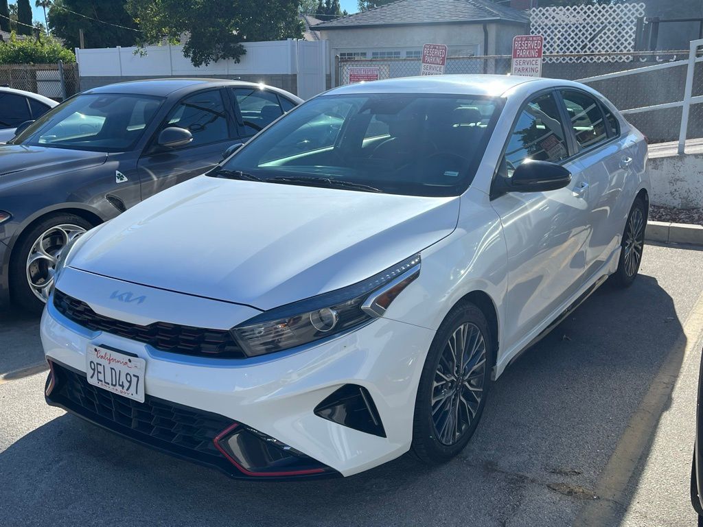 2023 Kia Forte GT photo 2