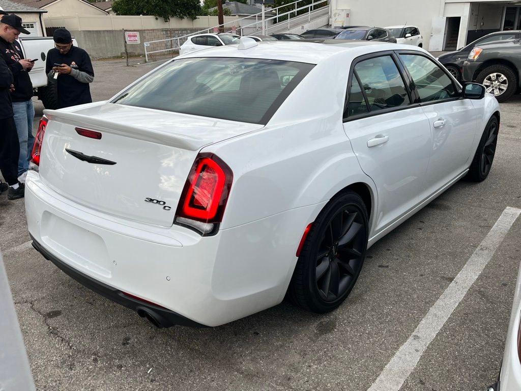2023 Chrysler 300 C photo 2